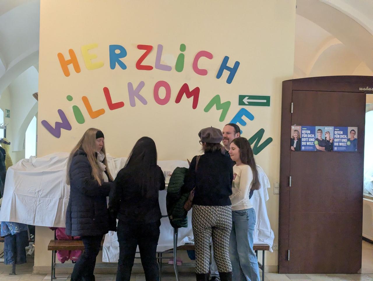 Besucher Pfarrcafe Pfarrgemeinde Vöcklabruck, Pfarrbücherei Vöcklabruck